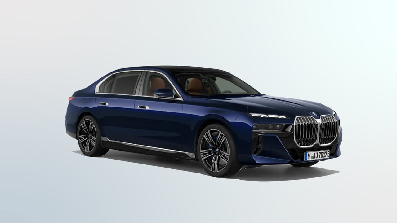 BMW i7