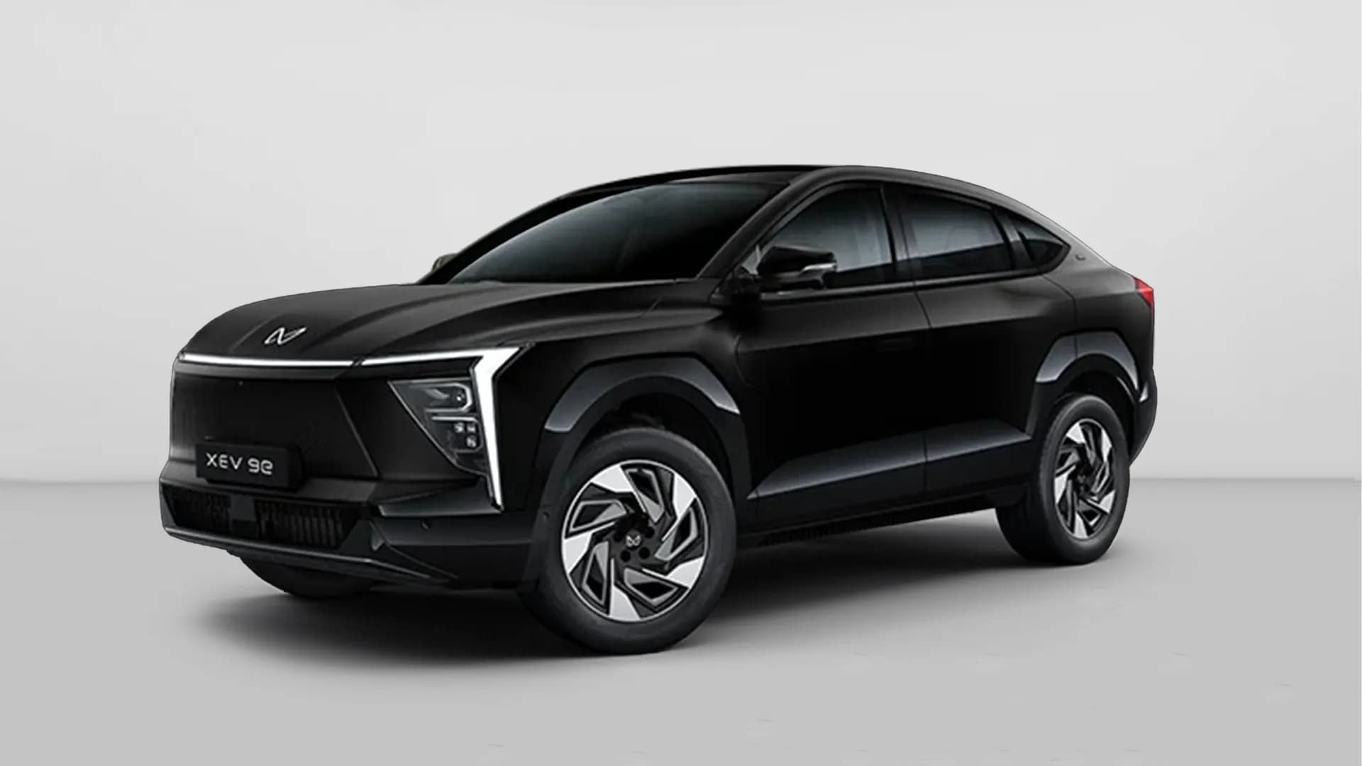 Mahindra XEV 9e in Cineluxe Satin Black