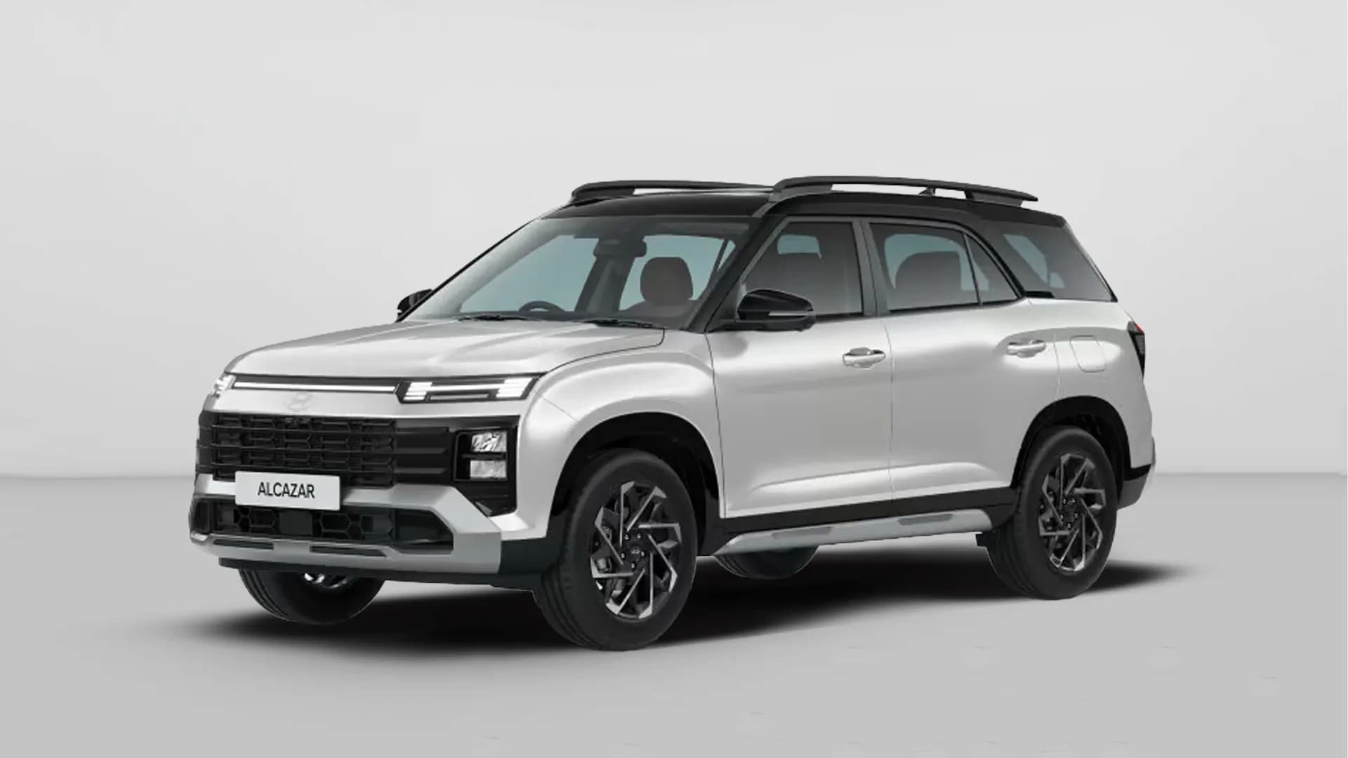 Hyundai Alcazar in Atlas White Titanium Black