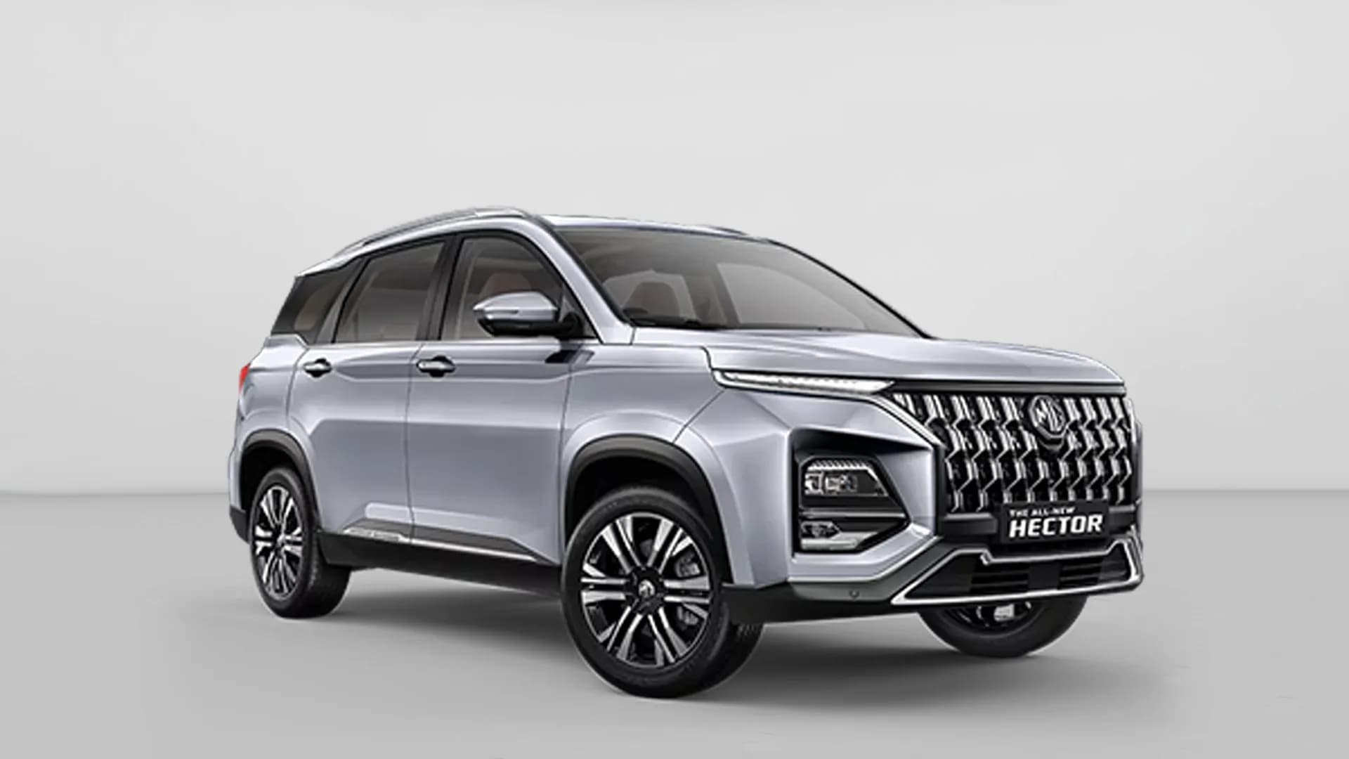 MG Hector Plus in Aurora Silver Color