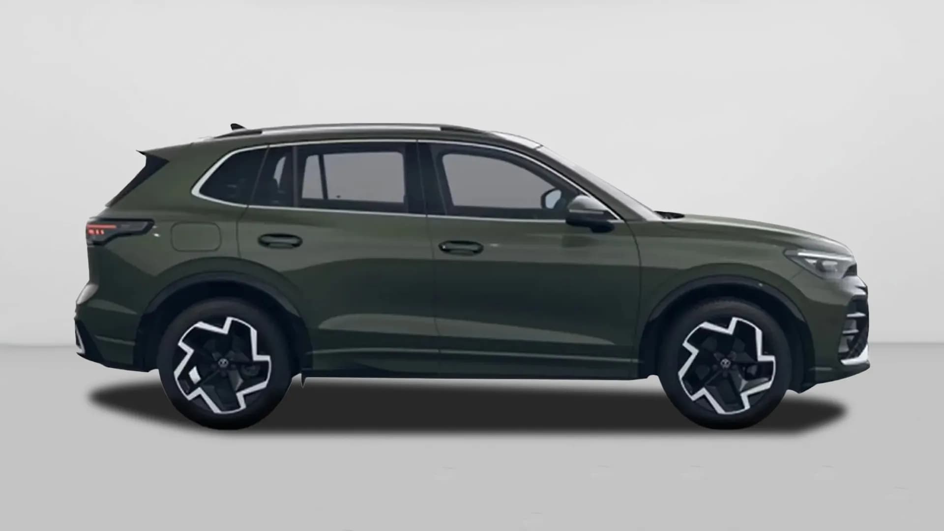 Volkswagen Tiguan R-Line in Tiguan R Line Cipressino Green Metallic
